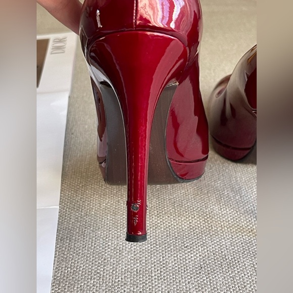 Stuart Weitzman Burgundy / Ruby Red 4” Patent Leather Stiletto Pumps Size 8 - Picture 13 of 16